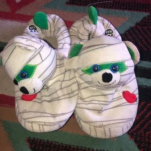 NEW Build A Bear Shoes Red House Slippers Shoes Holiday NWT